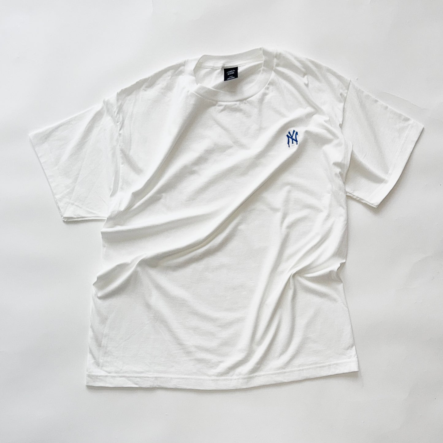 IMT embroidered dripping NY tee WH