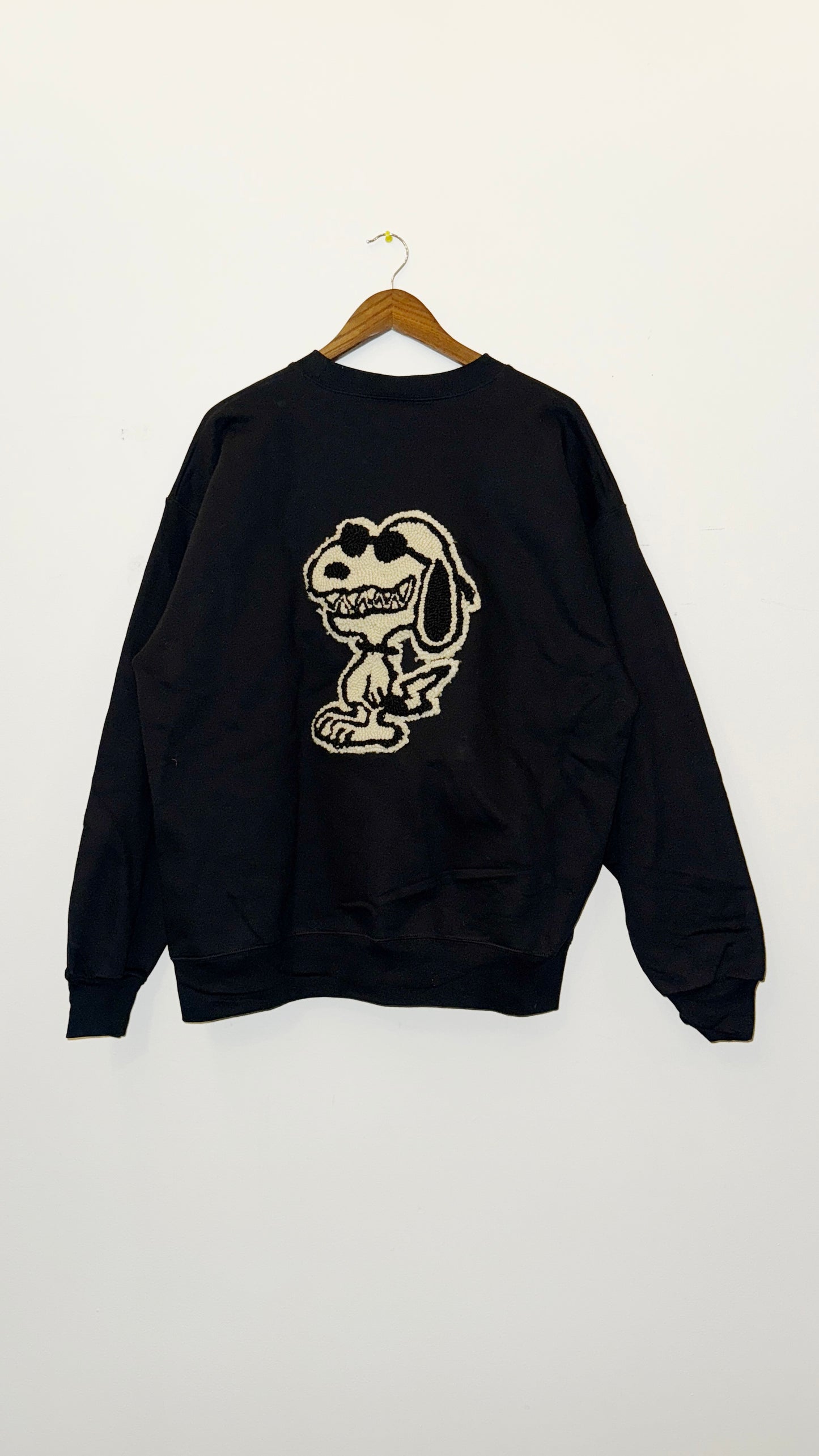 IMT hand knitted patch crewneck snoopyyy