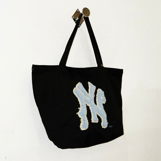 IMT hand knitted patch tote black NY