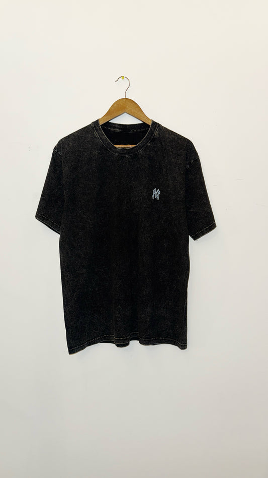 IMT Vintage washed embroidered dripping NY S/S T bk