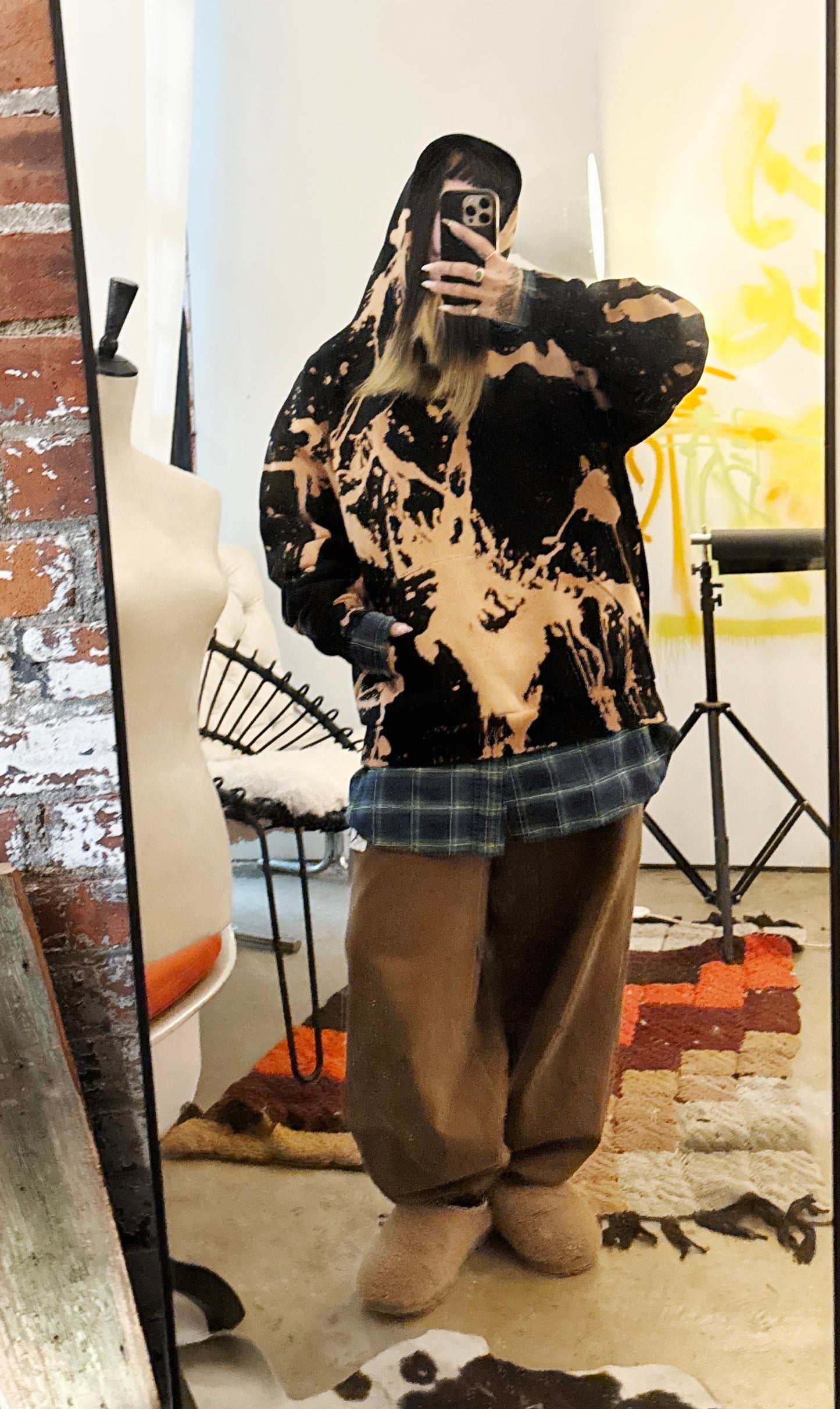 IMT Bleach dyed hoodie classic black