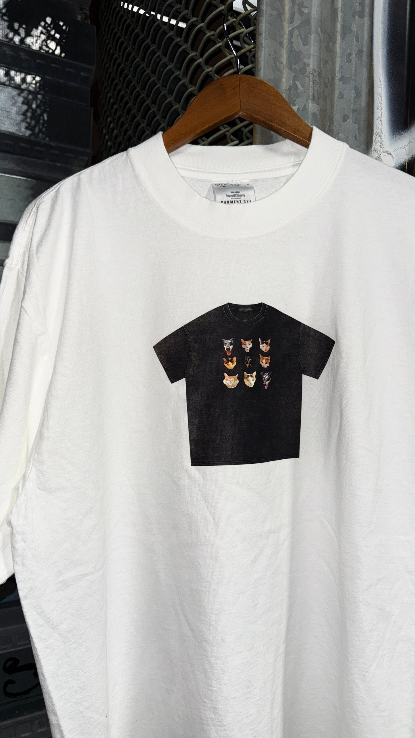 *NEW* Furiends t on tee white