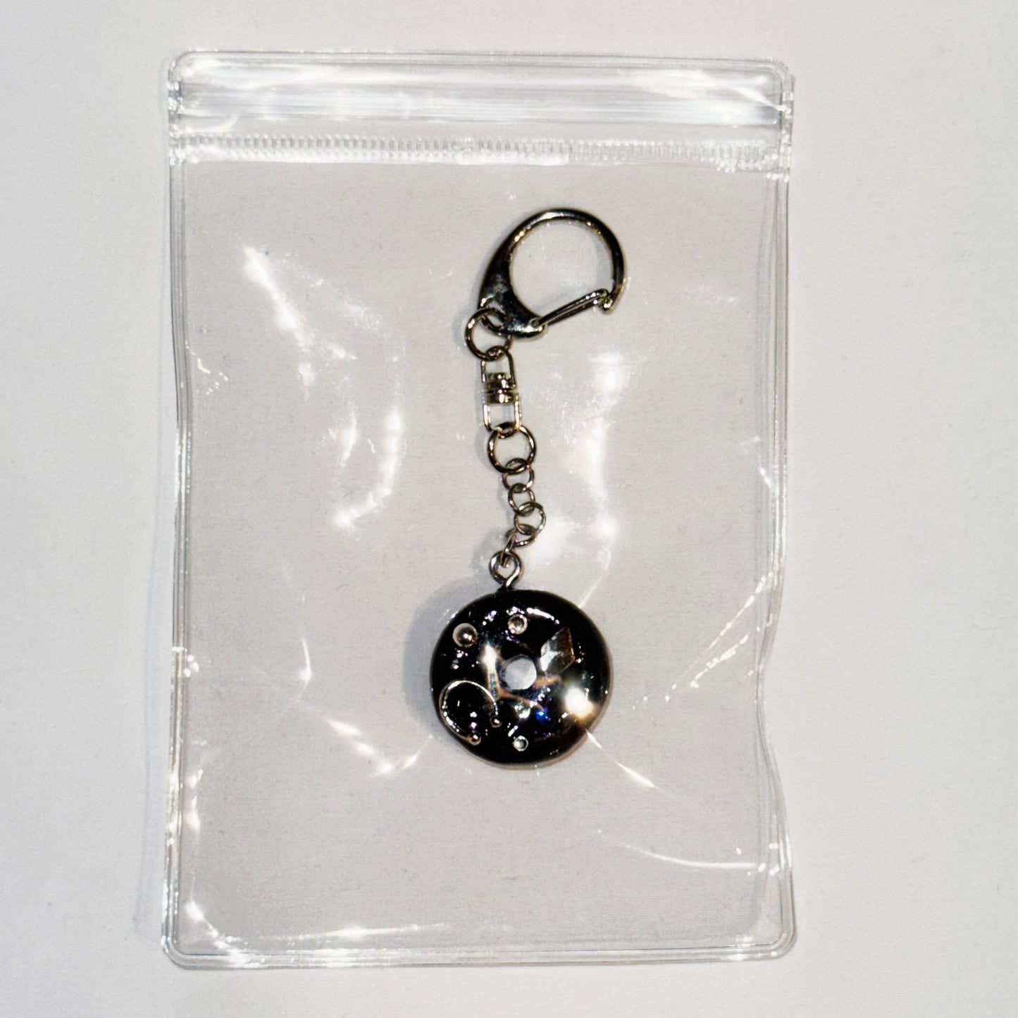 IMT Key chain black doughnut