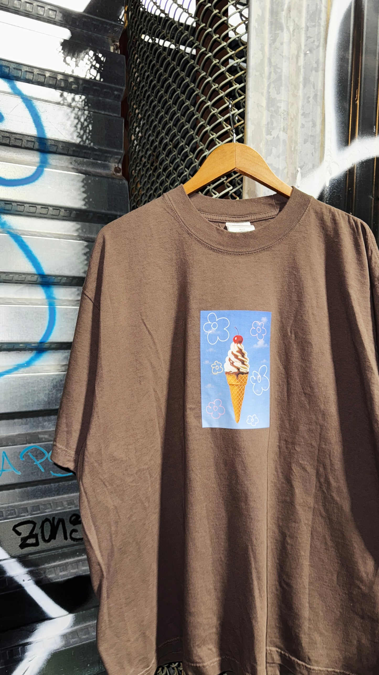 *NEW* Happy ice cream tee brown