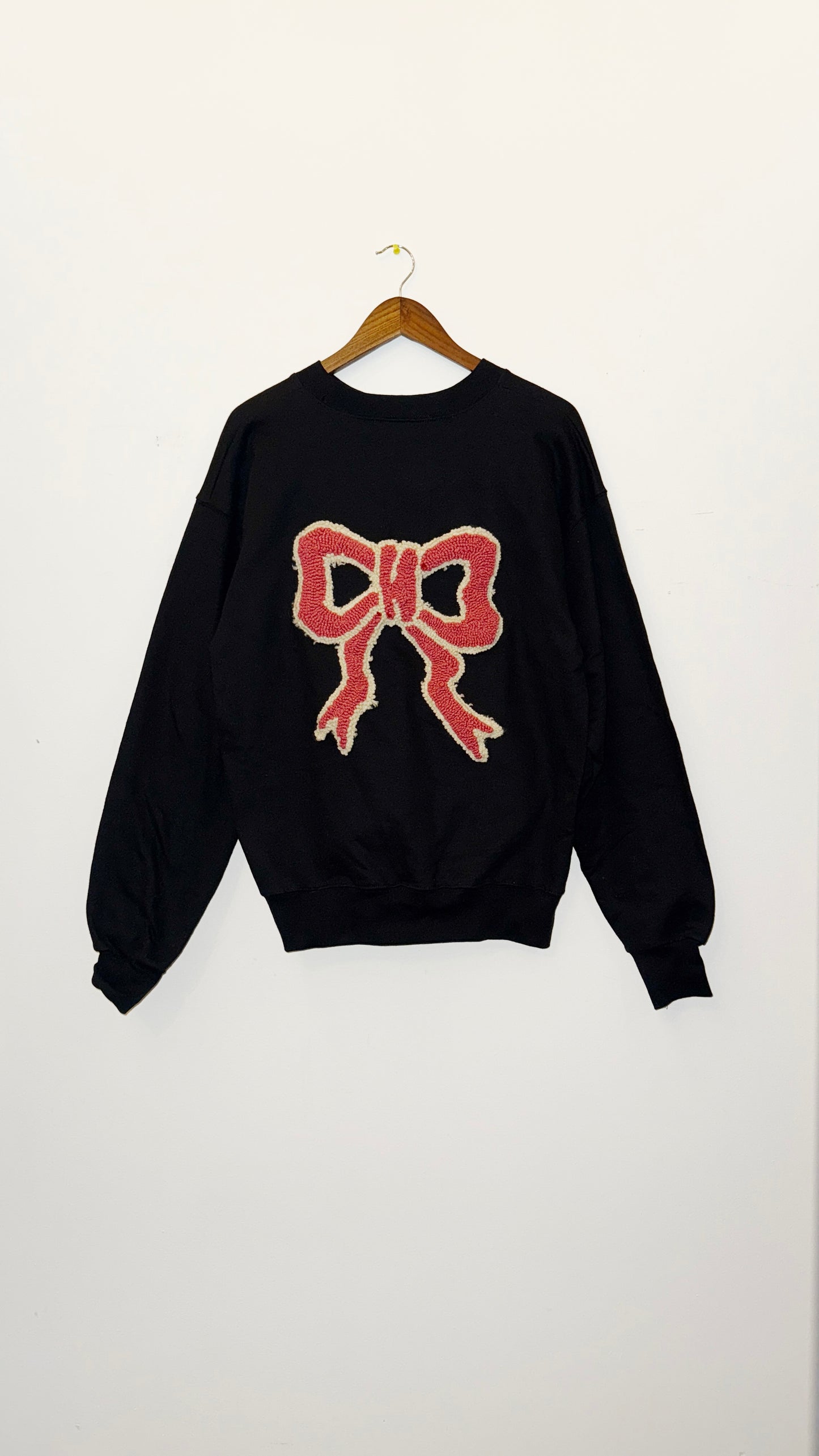 IMT 1/1 hand knitted patch crewneck ribbon