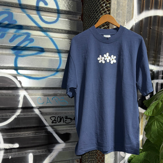 *NEW* Daisy tee navy