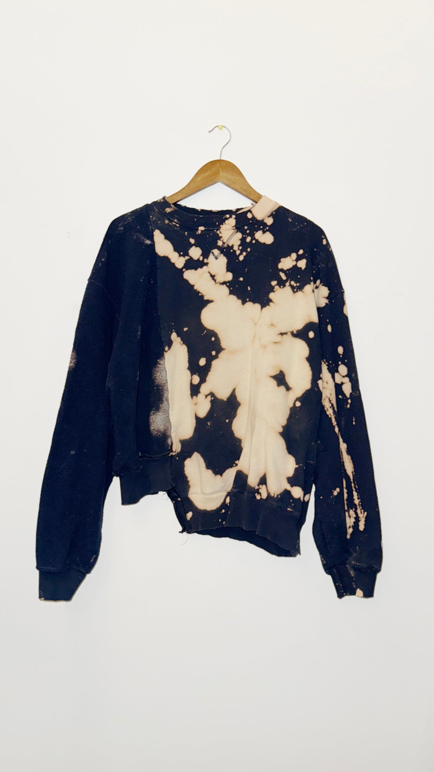 1/1 Reworked bleached dye crewneck navy